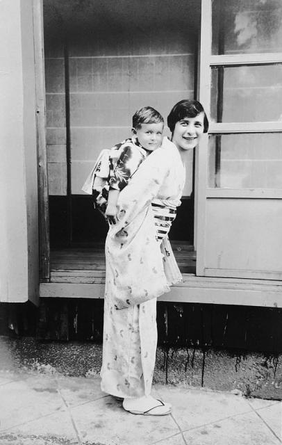 Zoia and Reginald Harding Klimanek in Japan, ca. 1933