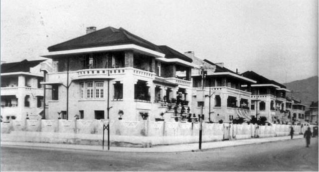 NE corner of Waterloo Road / Prince Edward Road junction