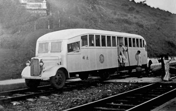 KCR Railbus.jpg