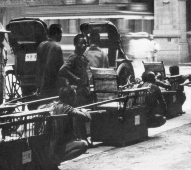 Sedan chairs