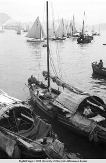 Hong Kong, boats in the harbor