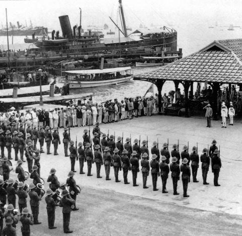 Field Marshal Kitchener arrives at Blake Pier in Hong Kong. 1909