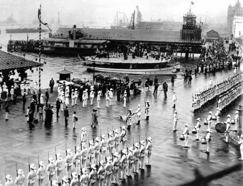 Blake’s Pier, Hong Kong, 1922 – arrival of the Prince of Wales. 