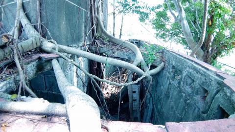 Ceiling of tower base from the SW corner