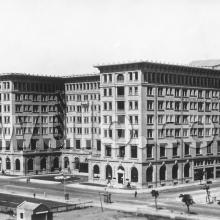 c.1932 Peninsula Hotel