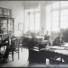 Holland China Trading Company: Hong Kong office product department, 1918