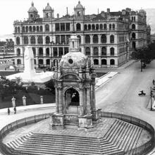 1920s Statue Square