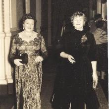 1950 s Peggy Lowe & Beryl Maxwell.jpg