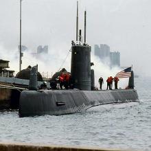 1986 - Wanchai naval pier - US submarine
