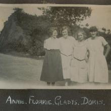 Annie, Florence Neave, Gladys, Doris.jpg