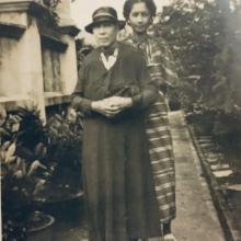 Belle Reed and Maria Rita Reed at Broadwood Road House in 1939.jpg