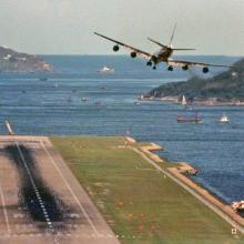 Kai Tak-still high to get down onto the original 1958 short runway