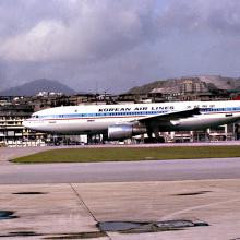 Landing jets at Kai Tak (4)