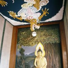 Mui Fat monastery-Dragon ceiling light
